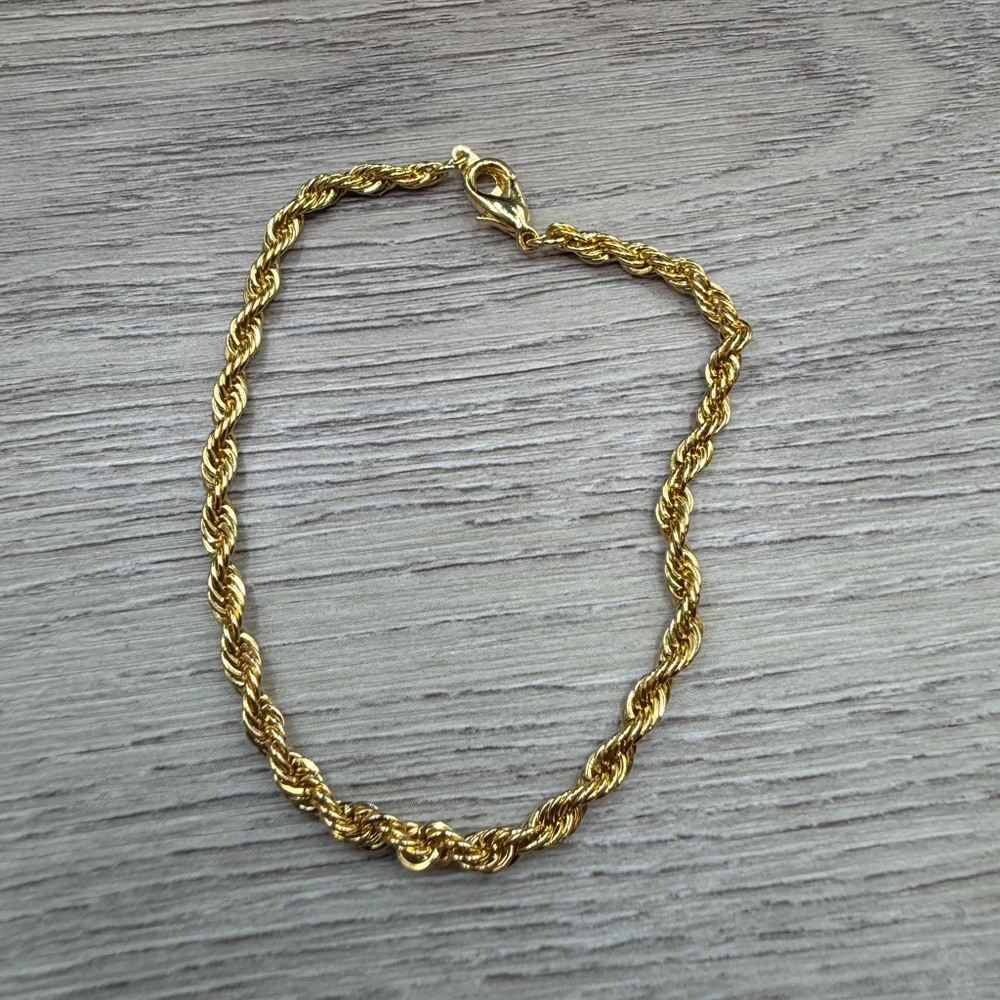 Elegant Gold Tone Rope Chain Bracelet